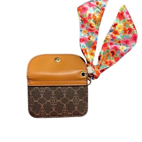 Nanette Lepore credit card holder - Picture 2 of 3